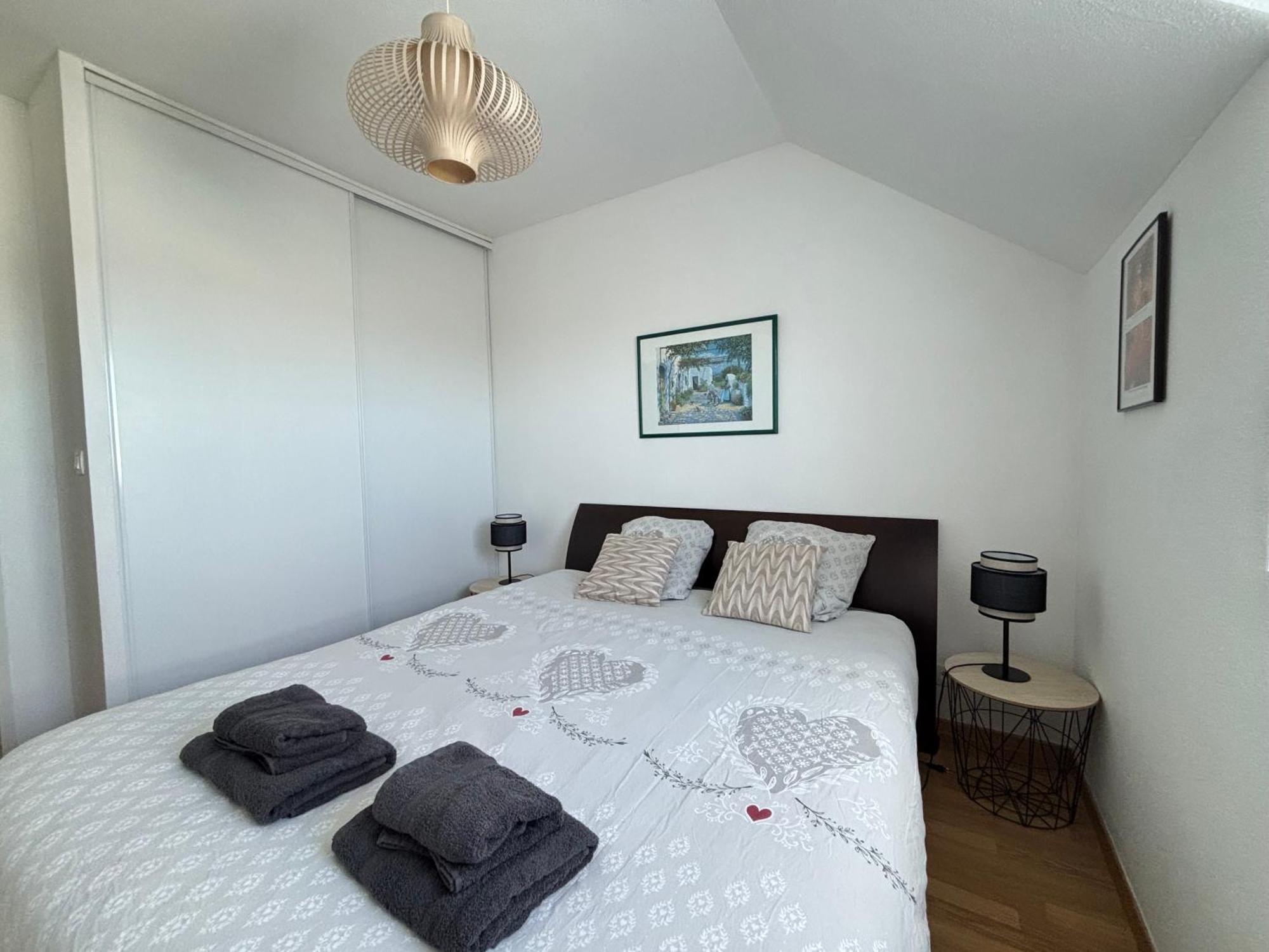 Apartment L'Air Marin Apt Avec Belle Terrasse Vue Degagee Sejour Lumineux 10 Mn A Pied Mer Et Centre Port En Bessin, Tous Commerces Et Restaurants, Proche Bayeux Et Omaha Beach *