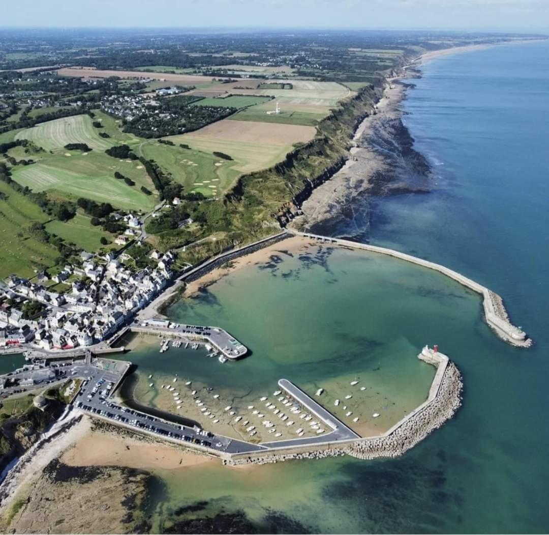 L'Air Marin Apt Avec Belle Terrasse Vue Degagee Sejour Lumineux 10 Mn A Pied Mer Et Centre Port En Bessin, Tous Commerces Et Restaurants, Proche Bayeux Et Omaha Beach Port-en-Bessin-Huppain
