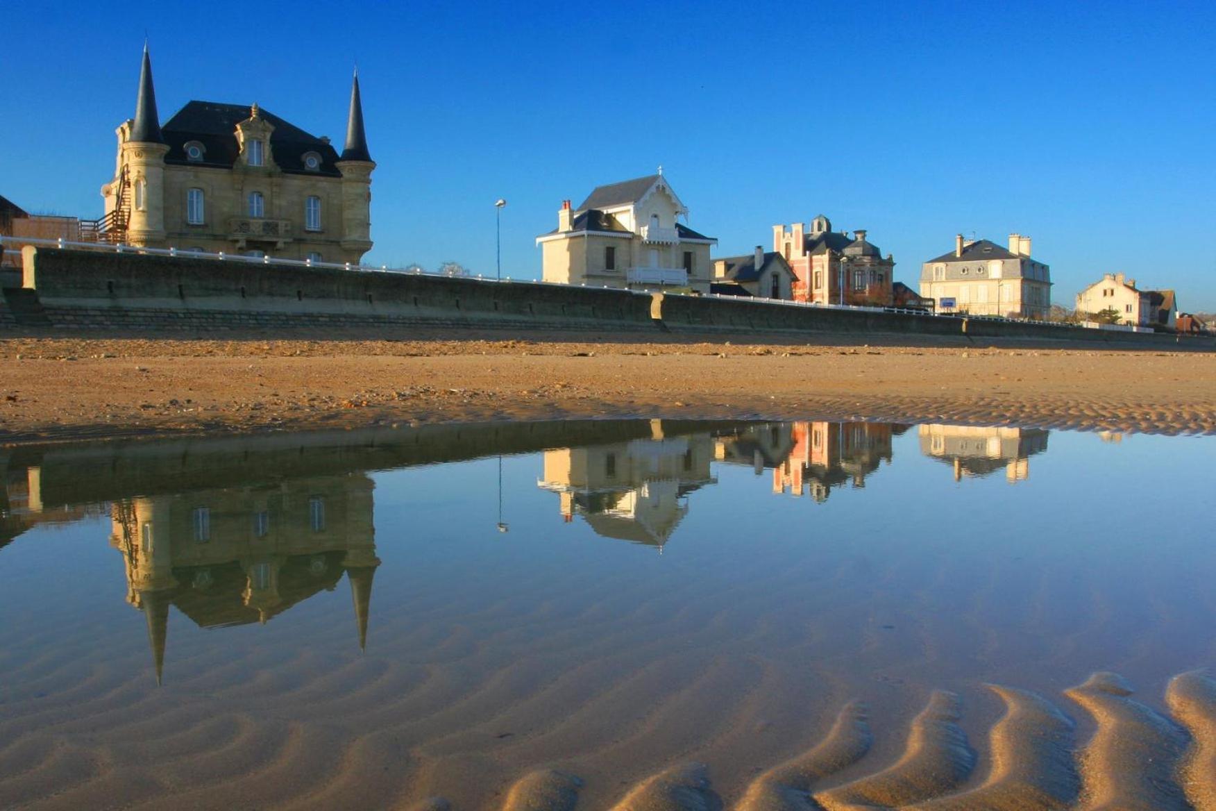 L'Air Marin Apt Avec Belle Terrasse Vue Degagee Sejour Lumineux 10 Mn A Pied Mer Et Centre Port En Bessin, Tous Commerces Et Restaurants, Proche Bayeux Et Omaha Beach